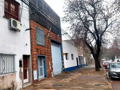 Constitución al 2400