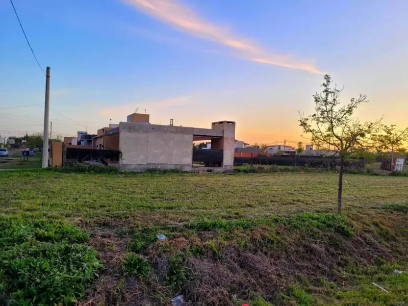 Las Rosas y 20 de Agosto Funes City